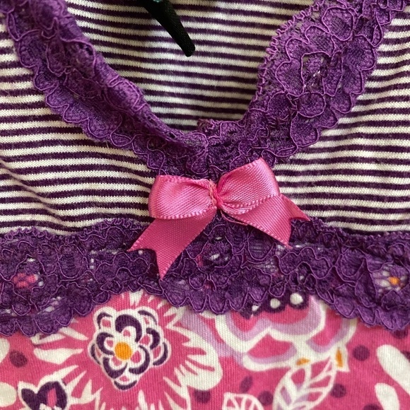 Cynthia Rowley 2 piece pj set. Vibrant purple and pink colors with lace detail.M - Picture 3 of 10